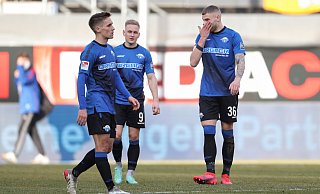 Philipp Klement (l.) hat sich eine schwere Oberschenkelverletzung zugezogen und wird dem SCP wohl mindestens vier Wochen lang fehlen. - picture alliance/dpa