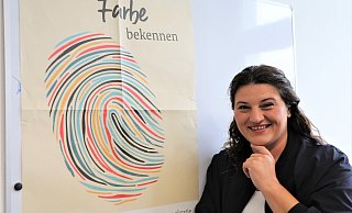 Semira Klenk ist seit einem halben Jahr Koordinatorin des Bundesprogramms „Demokratie leben“ in Warburg. - Simone Flörke