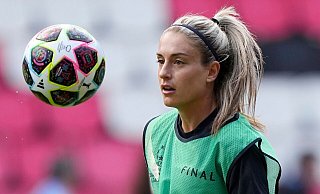Die zweimalige Weltfußballerin Alexia Putellas wurde für die WM nominiert. - Martin Meissner/AP/dpa