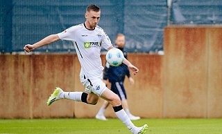 Beim 6:2-Testspielsieg gegen Kickers Emden trug Tjark Scheller erstmals das Trikot des SC Paderborn. - Besim Mazhiqi