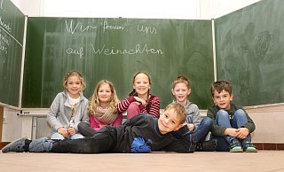 Lotta (v.l.), Hannah, Lotti, Mika, Jonas und Mathis erzählen, was sie sich vom Christkind wünschen. - Andreas Sundermeier