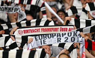 Eintracht Frankfurt muss im Auswärtsspiel in Neapel auf einen großen Teil seiner Fans verzichten - Uwe Anspach/dpa