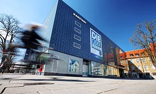 Die bevorstehende Schließung der Karstadt-Filiale am Berliner Platz sorgt auch im Internet für Diskussionen. - Patrick Menzel