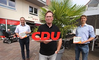 Stehen hinter ihrer CDU: Fraktionssprecher Lars Pankoke (v. l.), Parteivorsitzender Klaus Dirks und sein Stellvertreter Maik Dück wollen die Bürger ein weiteres Mal davon überzeugen, dass ihre Partei Vertrauen verdient hat. - Sabine Kubendorff