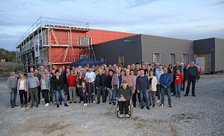 Eine Wehr , ein Team: In Wewelsburg wird das neue Feuerwehrgerätehaus im Teamwork gebaut. Mit der Fertigstellung wird im Spätsommer des nächsten Jahres gerchner. - Johannes Büttner