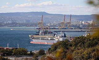 Neue Sanktionen der US-Regierung richten sich gegen den russischen Energiesektor. (Archivbild) - ---/AP/dpa
