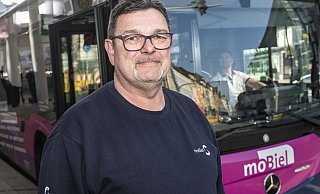 Jörg Hemken, Busfahrer bei den Stadtwerken, streikt, weil die Inflation ihm schwer zu schaffen macht. - Jörg Dieckmann