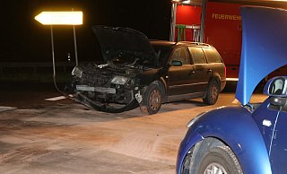 Die beiden Fahrzeuge wurden stark beschädigt und musten abgeschleppt werden. - Ekkehard Wind