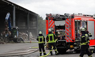 Der Brand auf dem Gelände von Prezero beschäftigte die Feuerwehr für mehrere Stunden. - Paul Brinkmann