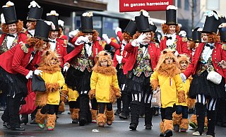 In Delbrück soll am Sonntag eigentlich der größte Kinderumzug der Region stattfinden. Doch das Wetter könnte das verhindern. - Wilfried Hiegemann