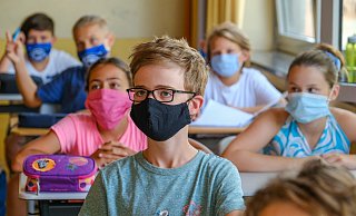 Erleichterung bei vielen: Nach zweieinhalb Wochen wird jetzt die Maskenpflicht zumindest im Unterricht wieder aufgehoben. - Andreas Zobe