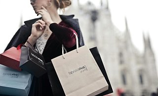 An Allerheiligen 2024 gibt es für Bielefelder viele Möglichkeiten für ausgedehnte Shoppingtouren von Osnabrück bis Roermond. - Pexels/Andrea Piacquadio