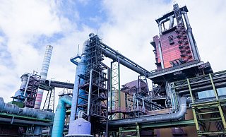 Die Zahl der Beschäftigten in der NRW-Industrie sank insgesamt um zwei Prozent auf gut eine Million Menschen. - Rolf Vennenbernd/dpa