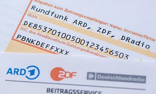 Die Überweisung des Rundfunkbeitrages gehört für viele Menschen in Deutschland wohl eher zu den unbeliebtesten Aufgaben. - Sebastian Kahnert/dpa