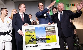 Hendrik Wüst hat jetzt das Olympia-Konzept für NRW vorgestellt. Eine gute Idee, meint unser Autor. - Rolf Vennenbernd/dpa