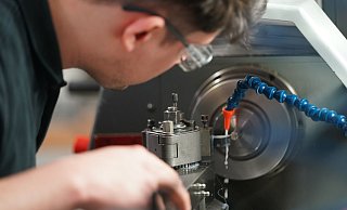 Die meisten potenziellen Auszubildenden suchen ihren Traumjob eher im näheren Umkreis. - Marcus Brandt/dpa/dpa-tmn Die meisten potenziellen Auszubildenden suchen ihren Traumjob eher im näheren Umkreis. - Marcus Brandt/dpa/dpa-tmn