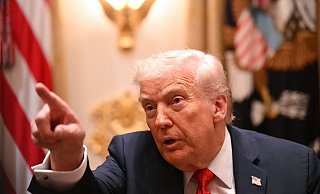 US-Präsident Donald Trump spricht im Kabinettssaal des Weißen Hauses in Washington. - Lukas Coch/AAP/dpa