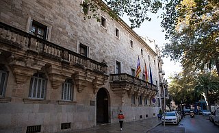 Im Landgericht von Palma wird ein Verdächtiger wegen der Ermordung eines Bad Oeynhausener am Oktober 2022 angeklagt. - Clara Margais/dpa