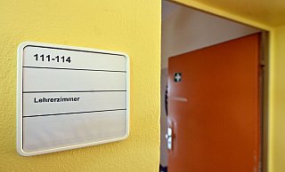 Die Lehrerin aus dem Ruhrgebiet hat seit 2009 keinen Dienst mehr geleistet. Laut der ersten Krankschreibungen litt sie an psychischen Problemen. Anschließend ließ sie sich immer krankschreiben. - Martin Schutt/dpa