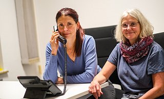 Die beiden Ärztinnen Daria Gordienko (l.) und Dorothé Düpont beantworten Fragen von NW-Lesern. - Kathrin Weege