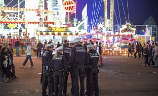 Die Beamten der Gütersloher Polizei waren am Pollhans-Wochenende wieder regelmäßig im Einsatz. - Picture Alliance