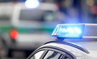 Razzia: Im Einsatz waren neben Mindener Polizisten auch Beamte der Bereitschaftspolizei aus Bielefeld sowie zwei Hundeführer aus Paderborn und einer aus Minden. - dpa