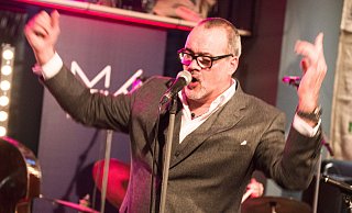 Der Sänger und Trompeter Jeff Cascaro bringt Soul, Blues und Jazz auf die Bühne. - Ralf Bittner