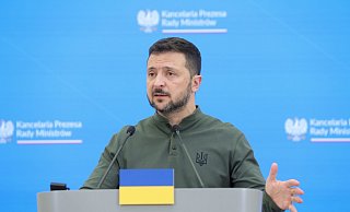Der ukrainische Präsident Wolodymyr Selenskyj nennt den Rakeneinschlag in einem Kinderkrankenhaus in Kiew einen gezielten Angriff des russischen Militärs. - Rafal Guz/PAP/dpa