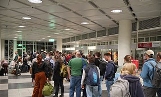 Tausende Menschen sind am Flughafen München gestrandet. - Enrique Kaczor/onw-images/dpa