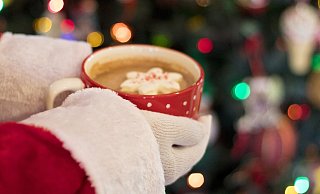 Besonders in der Weihnachtszeit ist der heiße Kakao mit Rum beliebt. Der Name "Lumumba" wird jedoch als rassistisch kritisiert. - Symbolbild: Pixabay