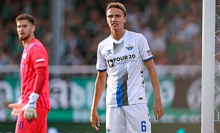 SCP-Youngster Luis Engelns ist derzeit für die deutsche U19-Nationalmannschaft im Einsatz. Teamkollege Dennis Seimen (hinten l.) wurde derweil für die U21 nominiert. - Picture Alliance