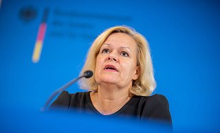 Innenministerin Nancy Faeser hat die Kontrollen angeordnet. - Michael Kappeler/dpa