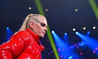 Ein enttäuschter Frontmann: Chris Harms von der Band Lord Of The Lost beim ESC-Finale in Liverpool. - Peter Kneffel/dpa