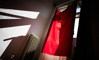 Hohe Temperaturen in der Wohnung können die Wohnqualität erheblich beeinträchtigen. - -/dpa/dpa-tmn