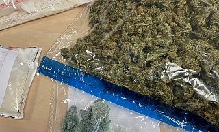 Diese Drogen verschiedener Art konnten die Ermittler sicherstellen. - Polizei