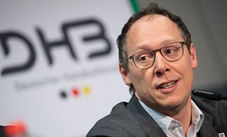 Vorsitzender des Handballbundes Mark Schober sieht monetären Gewinn bei Handball als zweitranig an, wichtiger sei für den Sport zu werben. - Marius Becker/dpa
