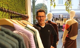 Udo Kemena ist Unternehmer aus Bünde und betreibt dort vier Modeläden. - Florian Weyand