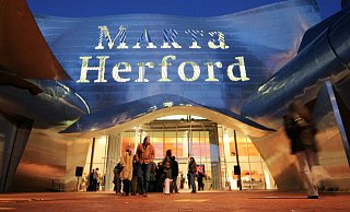 Die Mitarbeiter des Marta-Museums würden die Türen für Besucher gern wieder öffnen. - Frank-Michael Kiel-Steinkamp