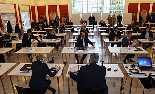 Für den alten Rat mit 44 Mitgliedern bot die Wandelhalle am 7. Oktober gerade noch genug Platz. Für den neuen Rat ist sie zu klein. - Jörg Stuke