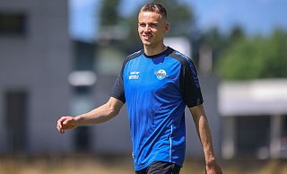 Am Donnerstag absolvierte Filip Bilbija den Medizincheck in Paderborn, am frühen Freitagmorgen flog er nach München. Von dort aus ging es ins SCP-Trainingslager nach Tirol, wo Bilbija während des Vormittagstraining eintraf. - Oliver Krato