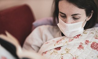 Fieber und Schlappheit gehören zu den häufigsten Symptomen des Chikungunya-Virus. - Symbolbild: Unsplash