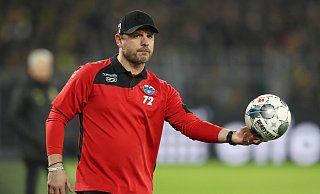 SCP-Coach Steffen Baumgart hatte in dieser Bundesliga-Saison trotz der geringen Punkte-Ausbeute jede Menge Spaß. Der 48-Jährige sammelte zudem wertvolle Erfahrungen. - picture alliance