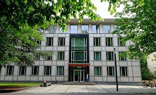 Um den Chefsessel im Rathaus Bad Oeynhausen und die Sitze im Stadtrat geht es bei der Kommunalwahl am 13. September. - Thorsten Gödecker