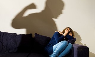 Im Bereich der häuslichen Gewalt gibt es eine hohe Dunkelziffer. Viele Opfer zeigen die Täter nicht an. - picture alliance / empics