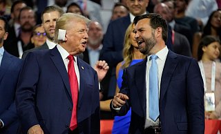 Trump und Vance bei ihrem ersten gemeinsamen Auftritt als mögliches Duo für das Weiße Haus. - Paul Sancya/AP