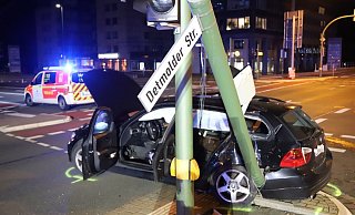 Heftiger Zusammenstoß auf der Detmolder Straße. - Charlotte Mahncke