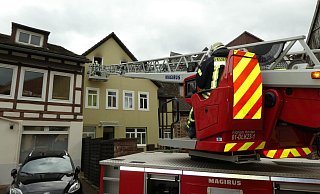 Der Brand brach im Dachgeschoss des Hauses aus. - Michaela Bast