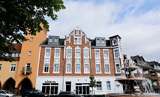 Das Hotel Markt 5 mit dem Bistro "Küpers" in der Innestadt von Lübbecke. - Heike von Schulz