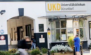 Das größte Ziel von Cyber-Angriffen auf Krankenhäuser sind die Daten, die Systeme über Patienten haben, sagt IT-Experte Alfred Leingang - das Foto zeigt das Uniklinikum Düsseldorf, das von Hackern attackiert wurde. - picture alliance/dpa