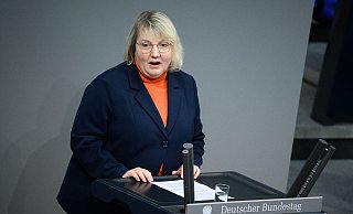 Das Rentenpaket setze den Koalitionsvertrag eins zu eins um, so Katja Mast. - Bernd von Jutrczenka/dpa